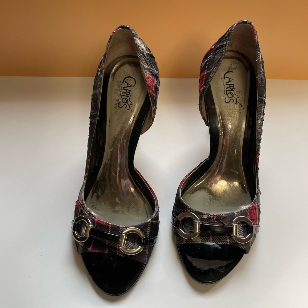 Carlos Santana pumps